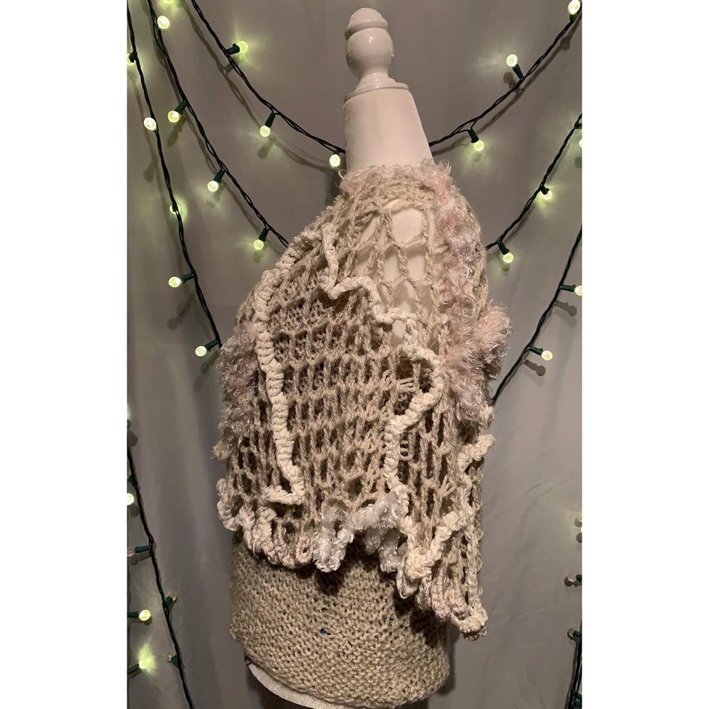Poncho - Picture 3 of 5